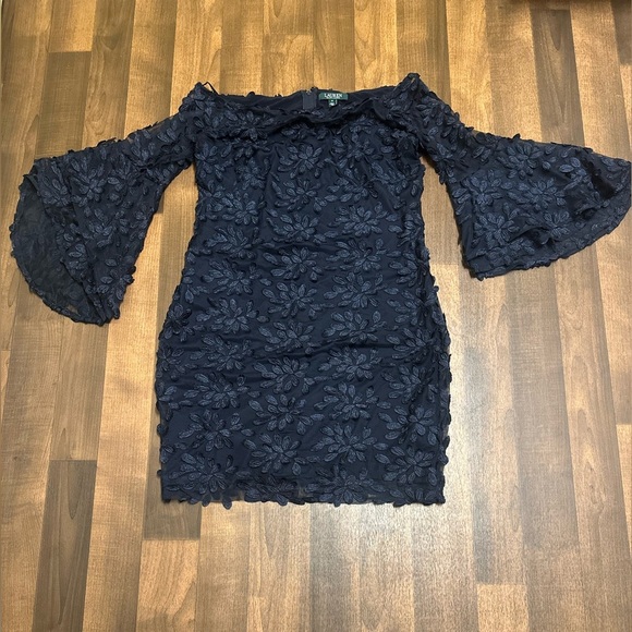 Lauren Ralph Lauren Navy Off-Shoulder Bell Sleeve Dress - Picture 4 of 12